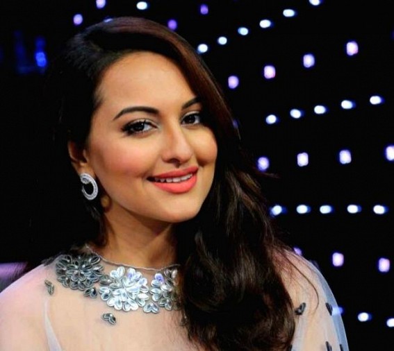 Sonakshi: Would feel odd romancing a 22-yr-old if I was 50