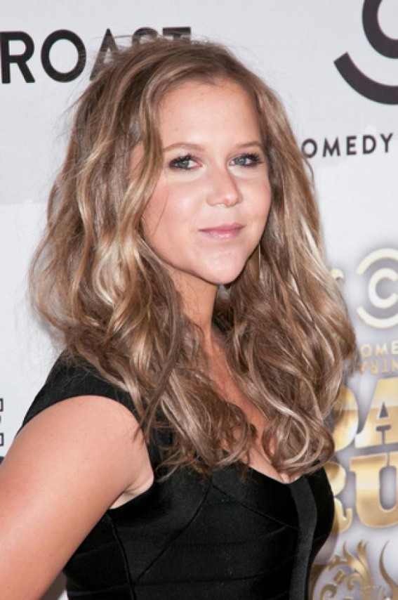 Amy Schumer recalls throwing up during C-Section