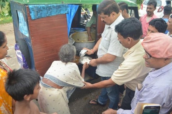 Sudip Barman visits Flood affected areas, distributes food to people 