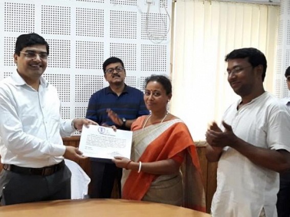 DM issues certificates for Jila Parishadâ€™s uncontested BJP winners