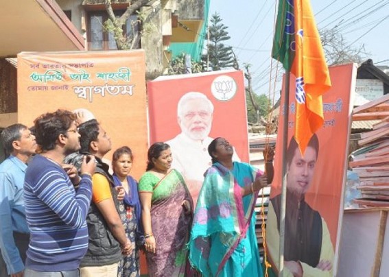Beneficiaries of Govt schemes have to hoist BJP flags in houses till Lok Sabha Election