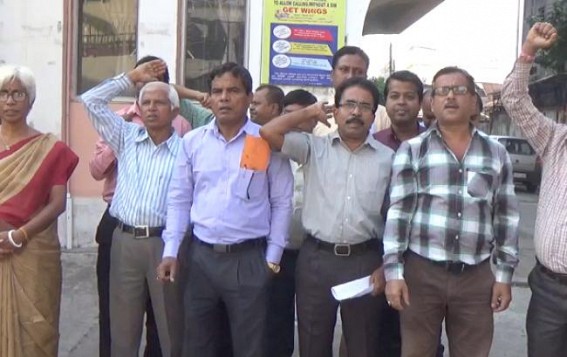 BSNL Employees staged protest against Voluntary Retirement intrigue against senior employees