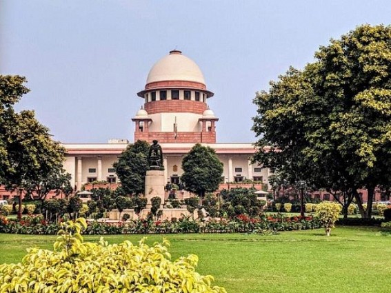 Supreme Court asks J&K administration to review all restrictions within a week, Criticized Govt for repeat use of Section 144 and Internet Shutdown