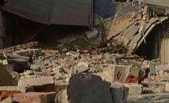 7 killed, 5 injured in house roof collapse in Pakistan