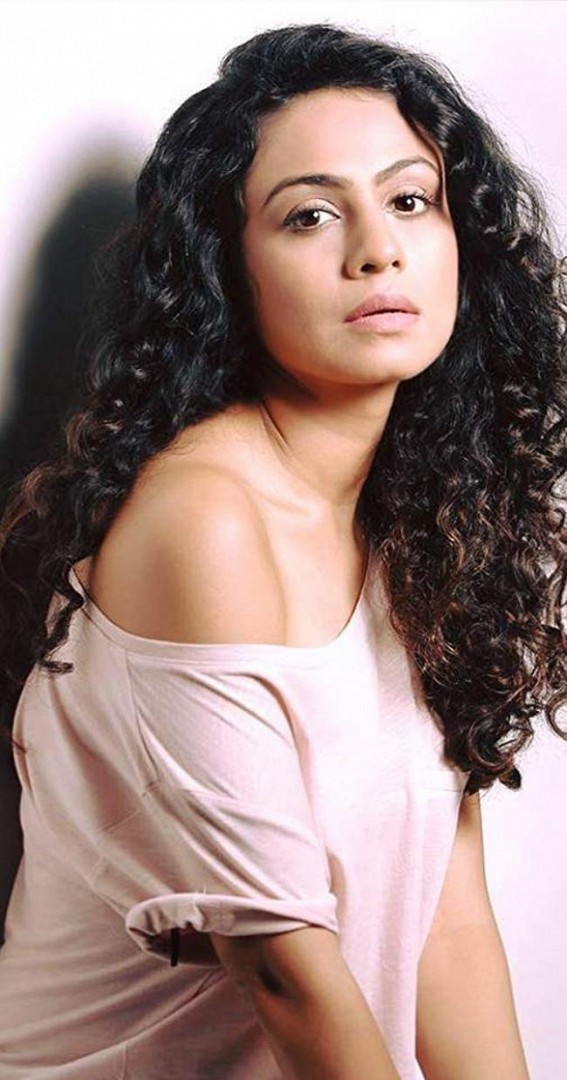 Manasi Parekh to debut in Gujarati filmdom with 'Golkeri'