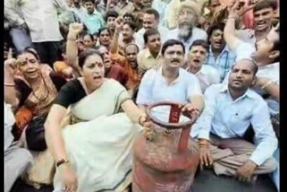 After LPG Price hikes, BJP's UPA eraâ€™s protest photos go viral in social media