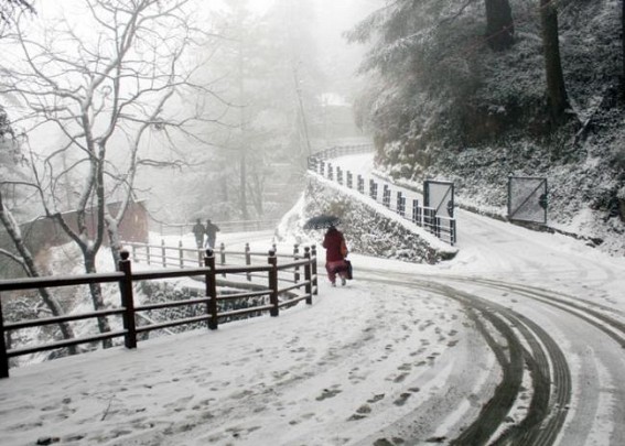 Shimla, Manali under snow cover again