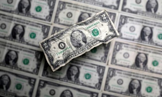 US dollar falls as risk appetite increases