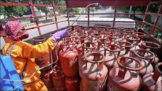 Non-subsidised LPG rate hiked, aviation fuel ups by Rs 11,000/kl