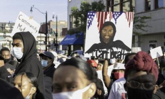 Two killed in Chicago during protests