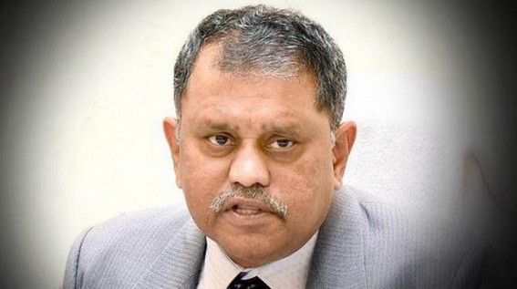 Andhra govt relents, reinstates Ramesh Kumar as SEC
