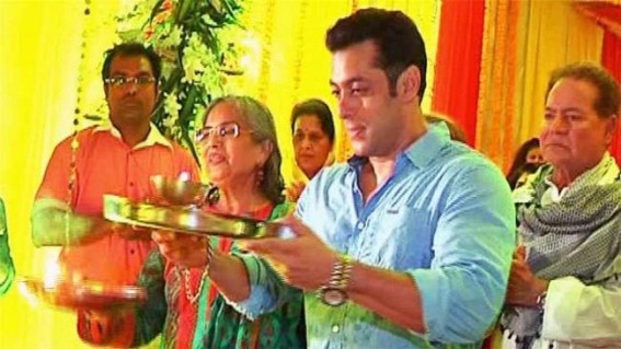 Here's how Salman, family marked the beginning of Ganesh Chaturthi