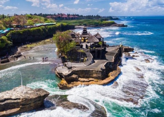 Bali postpones plan to welcome int'l visitors in Sep