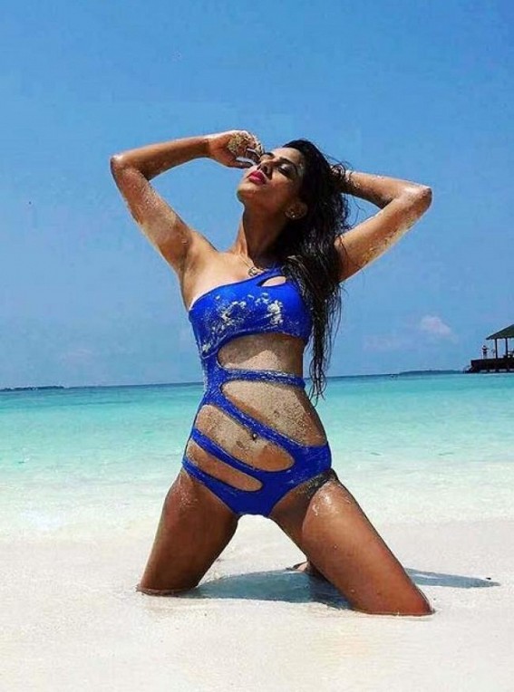 Nia Sharma: Those blessed with good looks don't click a lot of selfies