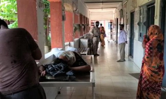 Infamous Smuggler Tipu Sultan beaten by mob, Bishramganj Police rescued him, hospitalized