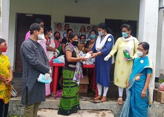 Mahila Congress distributed 200 kits of sanitary pads, soap, mask and chocolates among indigenous women