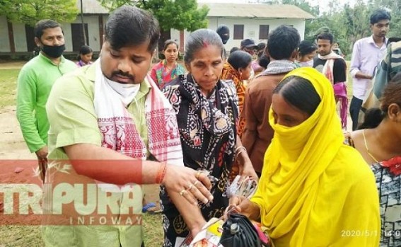 300 families provided with Free Rations in Majlishpur