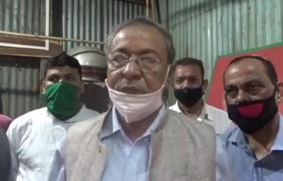 Speaker Rebati Mohan Das distributed mask and sanitizer among fish sellers 