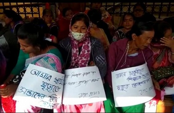 Demised Teachers' Family members broke down in tears on 21st Day of Protest 