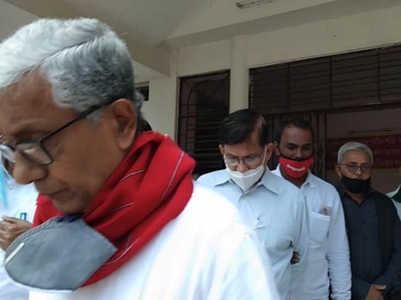 Dukli Party Office of CPI-M set on Fire 
