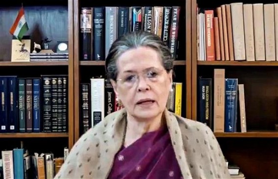 Extortion to cover up economic mismanagement: Sonia to PM on fuel hike