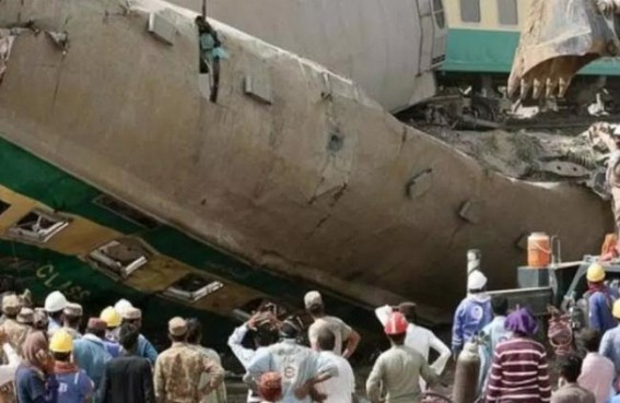 Death toll from Pakistan train collision reaches 62