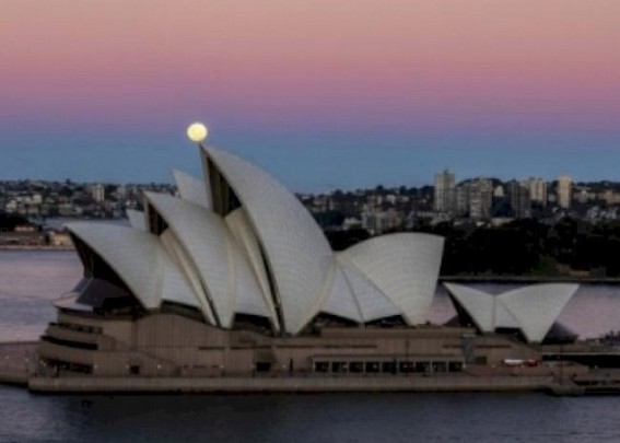 Sydney to enter week-long lockdown