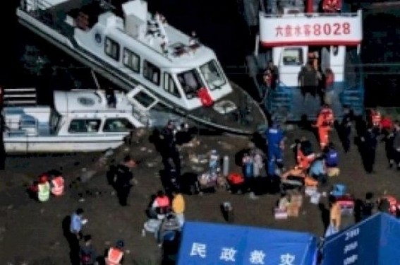 9 killed after passenger boat overturns in China