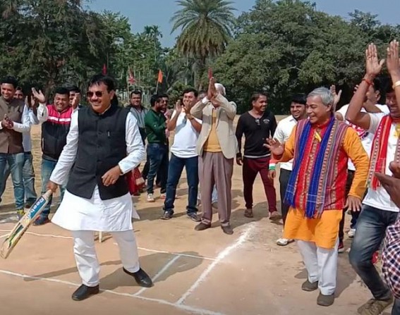 Minister Pranjit Singha Roy inaugurated knockout tennis cricket tournament organized by 31 R K Pur Mondal
