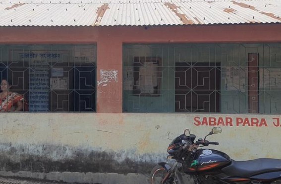 Kalkalia Sabar Para JB School in dilapidated condition 