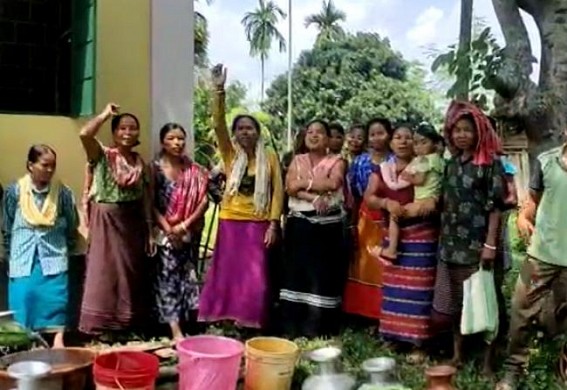 Water Crisis in rural, ADC areas : Locals in Shikaribari gheraoed pump operator in protest
