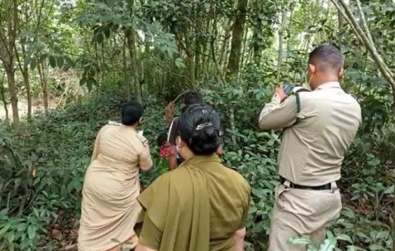 Hanging body of a housewife was found at Maheshkala, Agartala