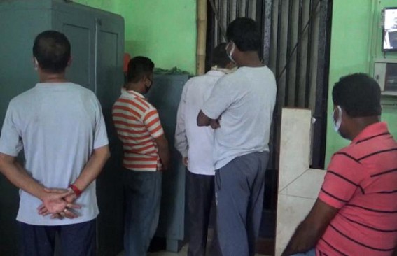 5 gamblers arrested from Battala Haora market