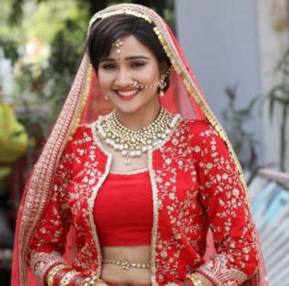 Ashi Singh opts for red outfit for bridal fashion show sequence in 'Meet'