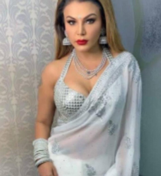 Rakhi Sawant's boyfriend Adil wants her to be 'more covered'