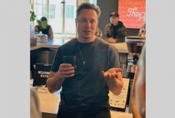 Elon Musk spends long day at Twitter HQ, fixes 2 key problems