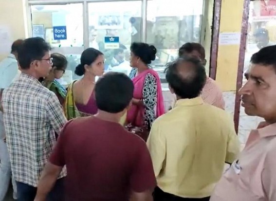 Manipur Tension : Crowd of Parents at Agartala TRTC Ticket Counter to Bring Back their Children