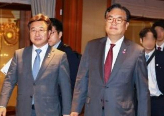 Rival party lawmakers of S.Korea meet with Japanese Prime Minister Kishida