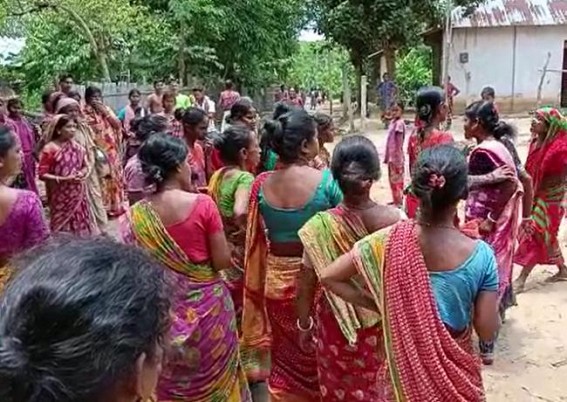 Women Group conducted raid in East Gokulnagar against Drug Peddling