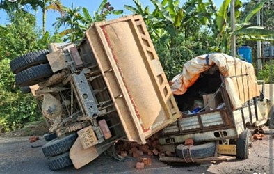 Fatal vehicle accident left two people seriously injured in Kathalia, Maheshpur. TIWN Pic Nov 12