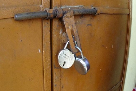 Irregularities in MGNREGA pay prevails: REGA workers lockdown Panchayat office: Panchayat bodies and local CPI-M leaders under scanner