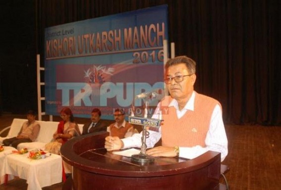 Finance Minister inaugurates Kishori Utkarsh Manch 