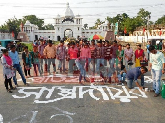SFI damages Ujjayanta Palace's beauty 
