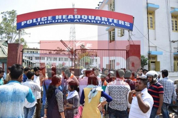 Agitators break record : enters Police Headquarter voicing against Anowara murder