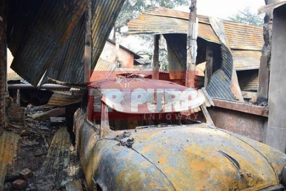 Water resource office, 3 cars burn