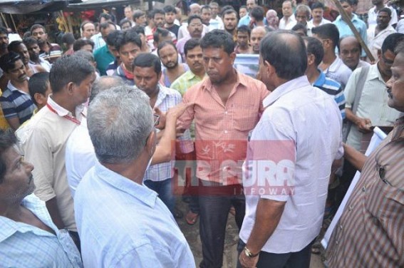 Attack upon CPI-M leaders during fund-raising for Kerala Flood, leaders slammed ‘BJP Culture’ Attack upon CPI-M leaders during fund-raising for Kerala Flood, leaders slammed ‘BJP Culture’
