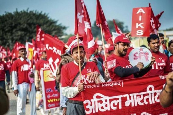 Farmers march in Delhi for loan waiver, higher crop prices 