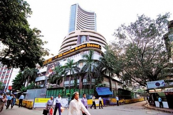 Sensex down 100 points despite declining crude oil prices 