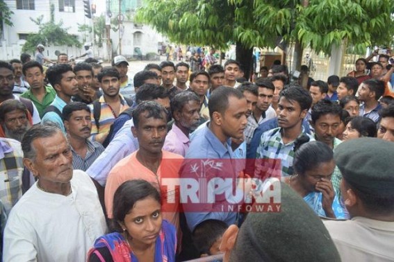 Biplab Debâ€™s Janata-Durbar draws mass gathering 