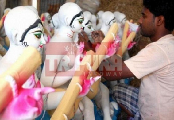 Artisans busy in idol making for upcoming Saraswati puja